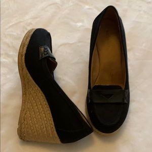 ☀️🌴🥰 Bass black canvas espadrille wedge heels!